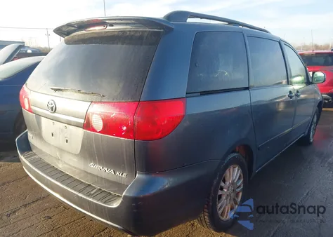 2010 Toyota Sienna Xle z USA, uszkodzony, nr VIN 5TDYK4CC2AS331817